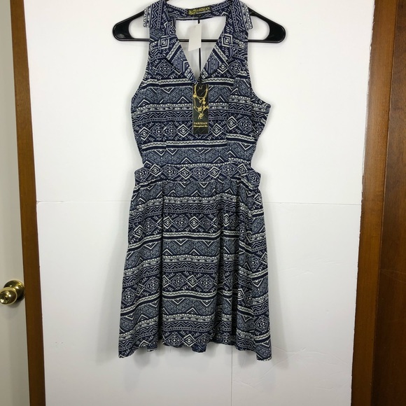 NWT Parisian Collection Cut Out Dress Sz S - Picture 2 of 8